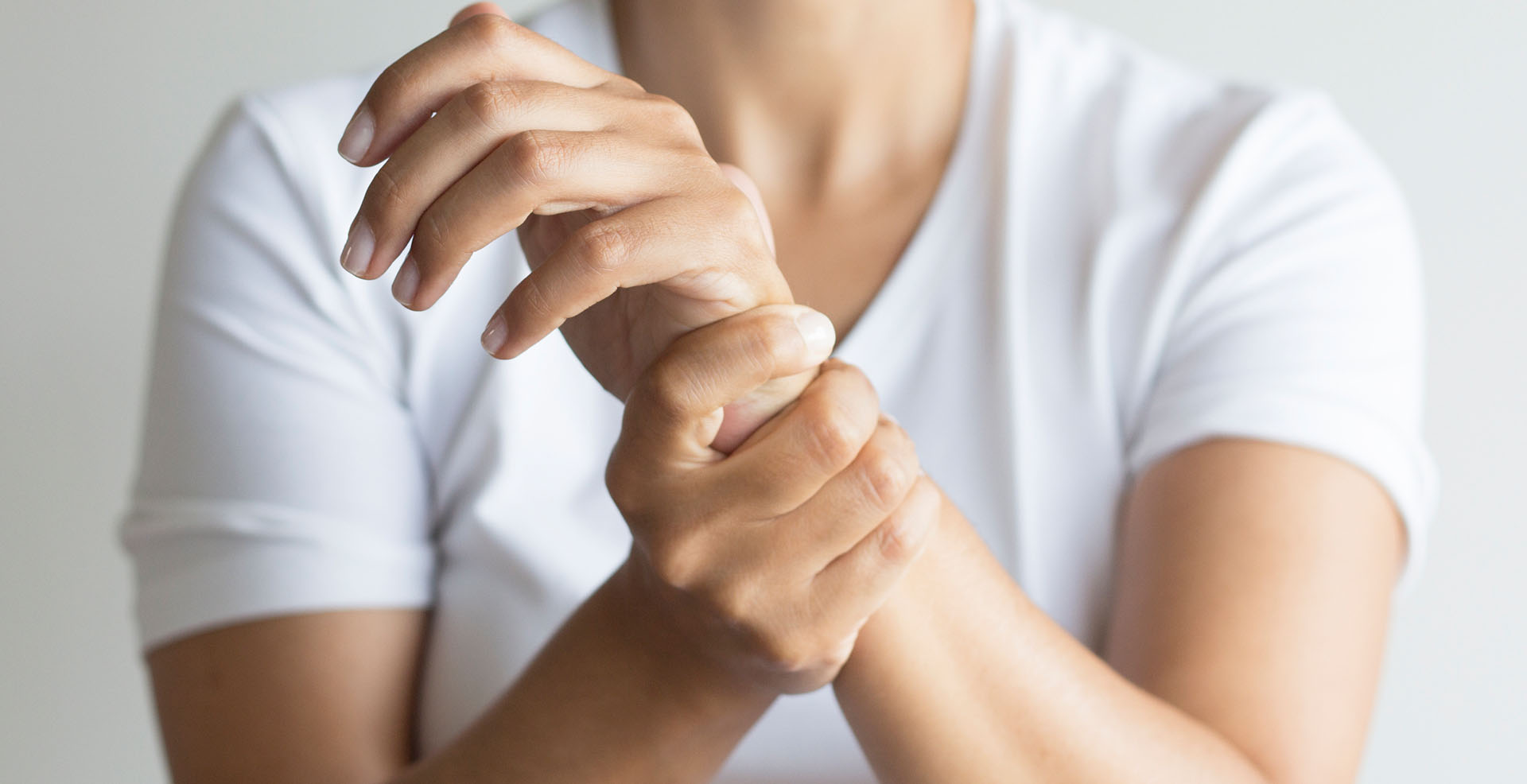 Wood Burning for Too Long? Do These Hand Stretch Exercises to Ease Off Pain
